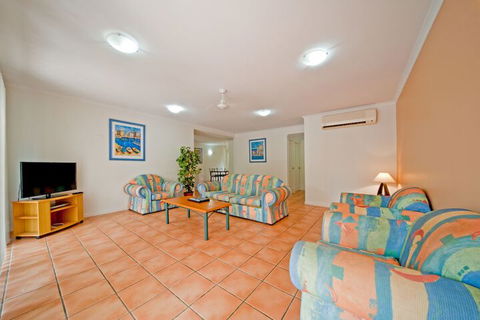 At Beach Court Holiday Villas - Holiday Byron Bay 4