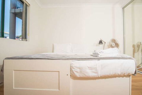 Spacious & Cozy Apartment In Heart Of Redfern - Holiday Byron Bay 2