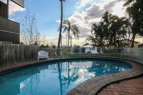 Cosy 1 Bedroom Unit With Views Of The City - Holiday Byron Bay 3