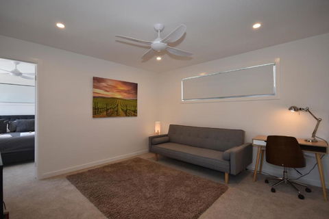 The Shae Luka Private Apartment - Holiday Byron Bay 2