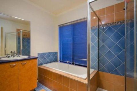 Galahonest Seabrook House West Melbourne - Holiday Byron Bay 0