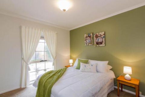 PERFECT On PYMBLE AVE - Holiday Byron Bay 5