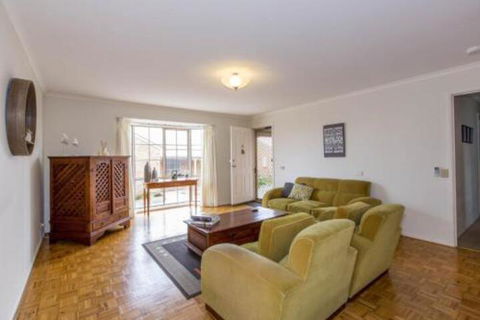 PERFECT On PYMBLE AVE - Holiday Byron Bay 2