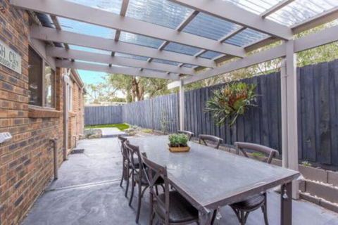PERFECT On PYMBLE AVE - Holiday Byron Bay 6