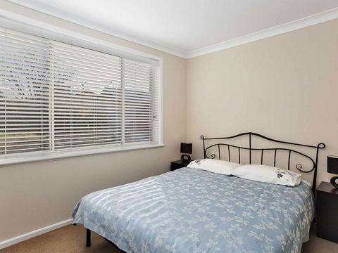 Tomaree Townhouse 5 / 26 28 Tomaree Street Large Air Conditioned Townhouse & WIFI - Holiday Byron Bay 4