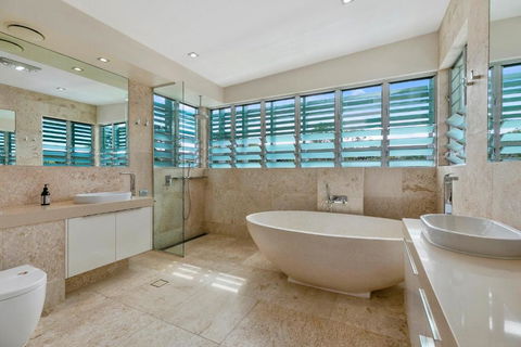 Platinum Status Sunshine Beach - Holiday Byron Bay 4