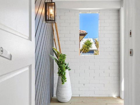 Toukley Waterfront Oasis - Holiday Byron Bay 1