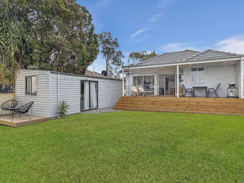 Toukley Waterfront Oasis - Holiday Byron Bay 2