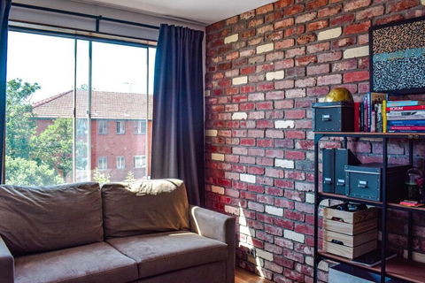 Stylish Modern 1 Bedroom Apartment In Marrickville - Holiday Byron Bay 2