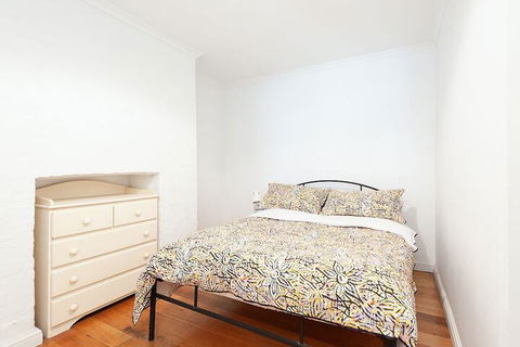Charming Centrally Located 2 Bedroom Accommodation - Holiday Byron Bay 6