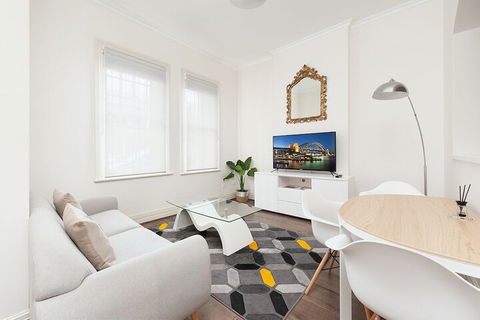 Stunning Sydney Home 2 - Holiday Byron Bay 1