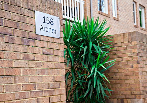 Adelaide Dresscircle Apartments - Archer Street - Holiday Byron Bay 0
