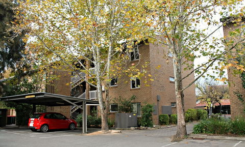 Adelaide Dresscircle Apartments - Archer Street - Holiday Byron Bay 1