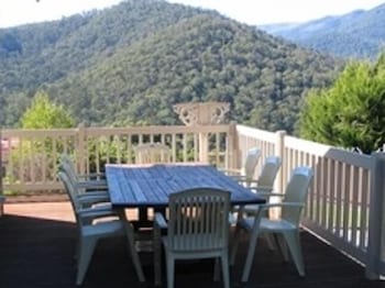 Alpine Stag Lodge House - Holiday Byron Bay 4