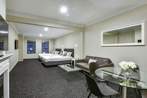 Aloha Central Premium Studios - Holiday Byron Bay 2