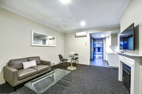 Aloha Central Premium Studios - Holiday Byron Bay 4
