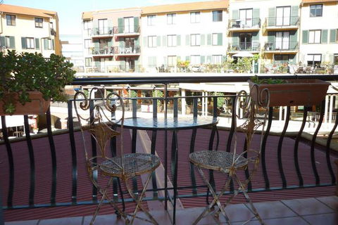 Comfy & Convenient Living At The Italian Forum Leichardt ITALY - Holiday Byron Bay 6