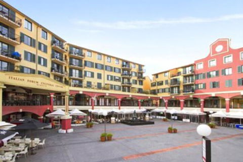 Comfy & Convenient Living At The Italian Forum Leichardt ITALY - Holiday Byron Bay 1