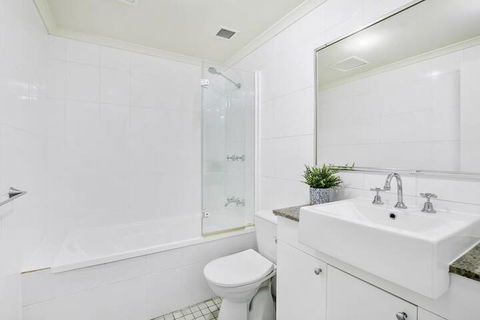 HOLT1 Crows Nest Holtermann Street - Holiday Byron Bay 1