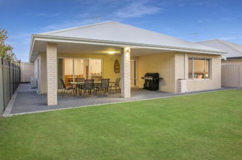 Fairway Isle - Holiday Byron Bay 2