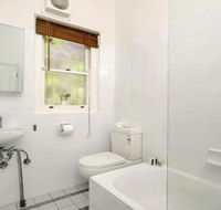 Spacious Two Bedroom Apartment in Crows Nest HUNT1 - Holiday Byron Bay