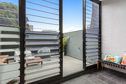 GRATTAN A Premier Location & Modern Space - Holiday Byron Bay 6