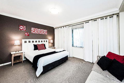 AirExec Apartments - Holiday Byron Bay 3