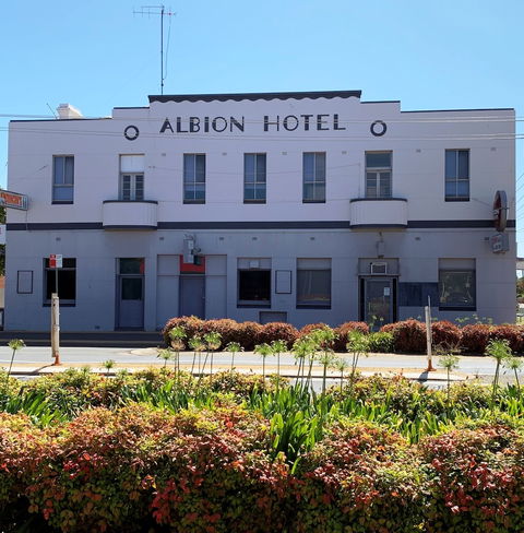 Albion Hotel Motel - Holiday Byron Bay 1