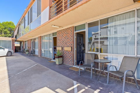 Albion Hotel Motel - Holiday Byron Bay 0