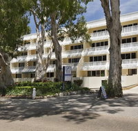 On Palm Cove Beachfront Apartments