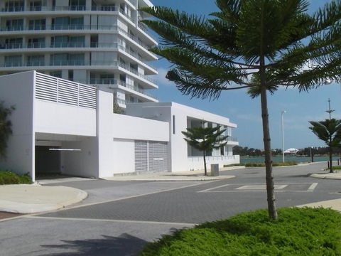 The Point Mandurah Apartment - Holiday Byron Bay 2