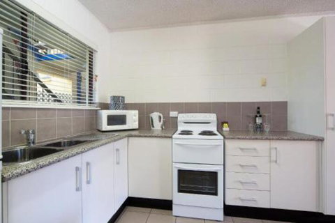 Budget Apartment Trinity Beach - Holiday Byron Bay 1