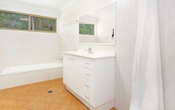 Orchid Beach Apartments - Holiday Byron Bay 3