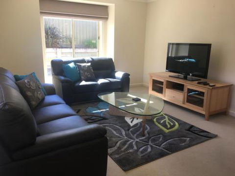Apartment 229 Mount Gambier - Holiday Byron Bay 3