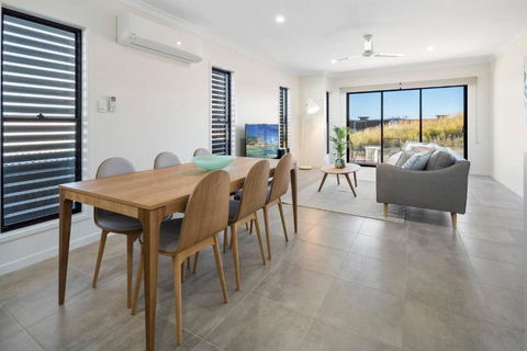 DAYDREAMING Airlie Beach Water Views & Only 200m To Boardwalk. - Holiday Byron Bay 5