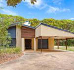 18 Naiad Court Rainbow Shores Modern Beach House Walk to Beach