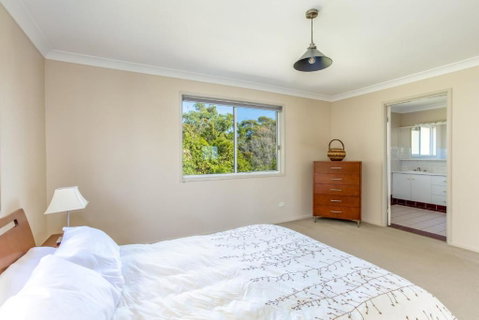 Rainbow Views Rainbow Beach Stunning Ocean Views & A Swimming Pool - Holiday Byron Bay 1