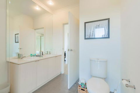 Shore To Relax Family Or Corporate Bookings Only - Holiday Byron Bay 2