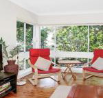Surf Beach Views quiet position close to beach - Holiday Byron Bay