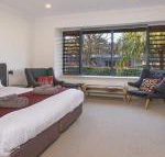 ShorelineatThe Sebel on Kiamas harbour foreshore - Holiday Byron Bay