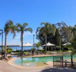 Bluewater Executive Villa in Raffertys Resort - Holiday Byron Bay