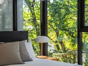 Accommodate Canberra Midnight Apartments - Holiday Byron Bay 5