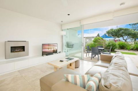 Unit 7 Plantation Resort Rainbow Beach Air Conditioned Pool & Outdoor Spa Plantation Resort - Holiday Byron Bay 5