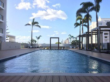 Gold Coast Broadbeach Holiday 2bed2bath Walk To Beach+parking Qbr004 - Holiday Byron Bay 1