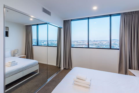 Airtrip Apartments On Deshon St - Holiday Byron Bay 4