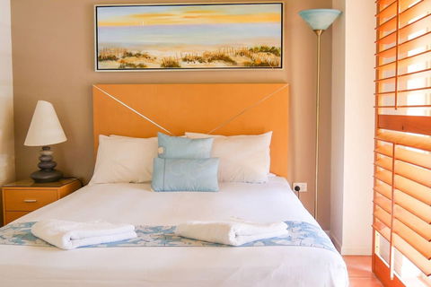 Spa Haven Deluxe 17A - Holiday Byron Bay 6