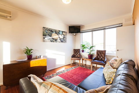 ELEANOR, 1BDR Fitzroy North Apartment - Holiday Byron Bay 4