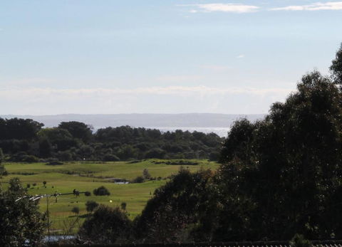 61 Red Rocks Rd Cowes - Holiday Byron Bay 6