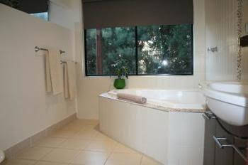Spice Island B & B - Holiday Byron Bay 1