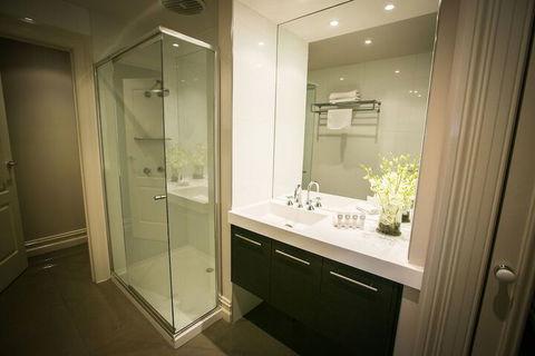 Gallery Apartments - Holiday Byron Bay 5